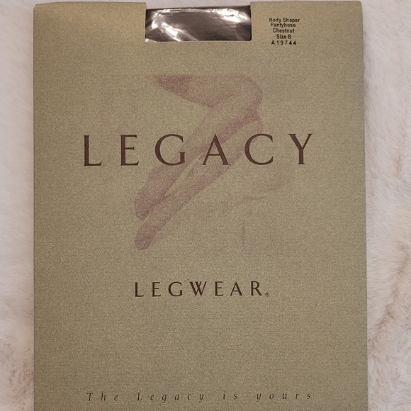 Legacy Legwear Body Shaper Pantyhose Size B Color Chestnut New In Box - Picture 1 of 11